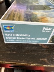 Trumpeter 1/35 M142 HIGH MOBILITY ARTILLERY ROCKET SYSTEM (HIMARS) Model #01041