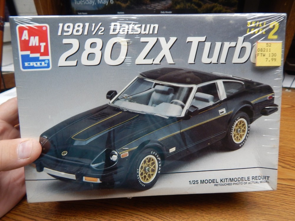 AMT 8211 1981 1/2 DATSUN 280 ZX TURBO CAR MODEL KIT NEW IN SEALED BOX 1/25 SCALE