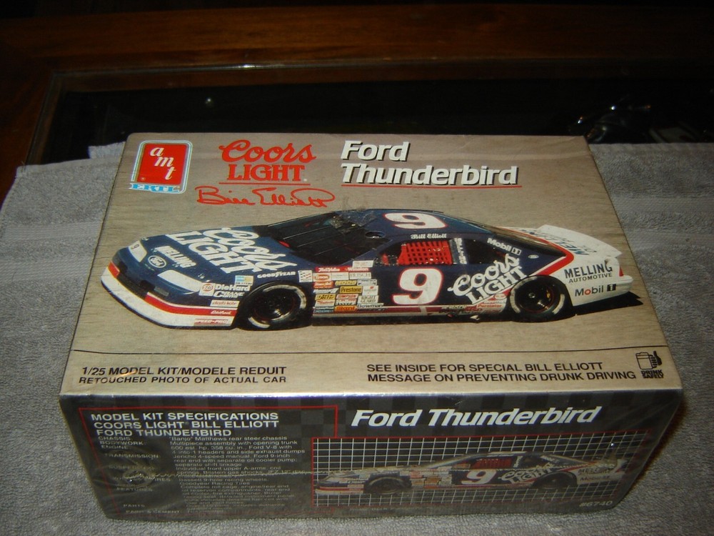 AMT ERTL #6740 Model Kit Bill Elliott Coors Light 1/25 Scale 1991 factory sealed