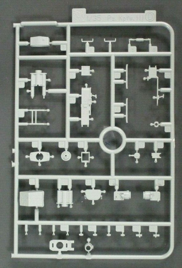 Dragon 1/35 Scale PzKpfw. III Ausf. N Kursk Parts Tree D from Kit No. 6559