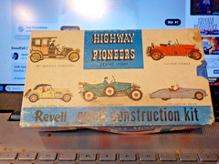 Revell 1st Release: Highway Pioneers 1953 Jaguar XK 120 1/32