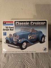 Monogram 1932 Ford Street Rod Classic Cruiser Model Kit # 85-0882 -open Box