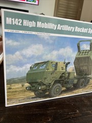 Trumpeter 1/35 M142 HIGH MOBILITY ARTILLERY ROCKET SYSTEM (HIMARS) Model #01041