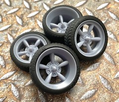 Resin 21/20 Inch Astro Supreme model car wheels, w/ wide rear street tires,1/24