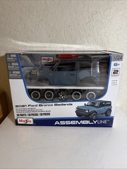 2021 Ford Bronco Badlands die-cast metal model kit, 1:24 Scale