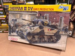 Dragon Models 6573 1/35 Sherman III DV Early Production Model Kit