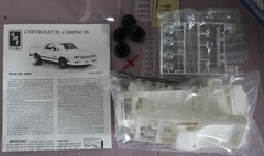 Chevrolet El Camino Model Kit 1/25 NOS from 1998 bags sealed no box!