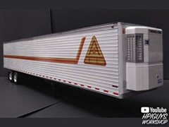 Advanced Build 1:24 Scale Reefer Semi Trailer with Sliding Suspension & Decals