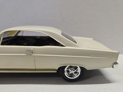Vintage 1966 Ford Fairlane 1/24 or 1/25 Built Model READ DESCRIPTION
