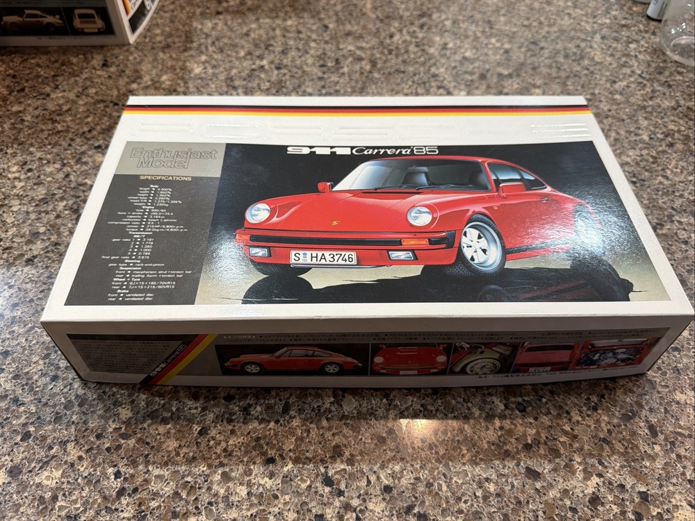 FUJIMI 1/24 SCALE 1985 PORSCHE 911 CARRERA SEALED INSIDE! CIRCA 1980’s! VMCP!
