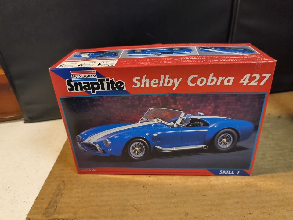 SHELBY COBRA 427 Revell Monogram Snaptite Skill 1 1:32 Scale Pre-assembled