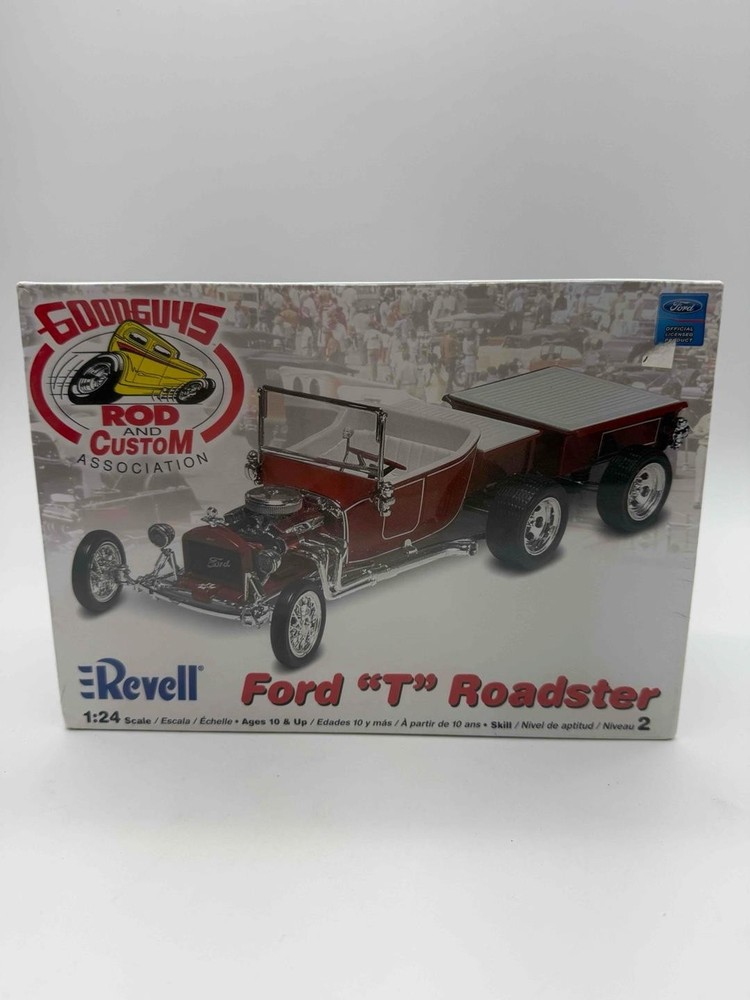 2006 Revell 1/24 Show Rod Custom Ford “T” Roadster Model Kit 85-2022 Sealed
