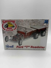 2006 Revell 1/24 Show Rod Custom Ford “T” Roadster Model Kit 85-2022 Sealed