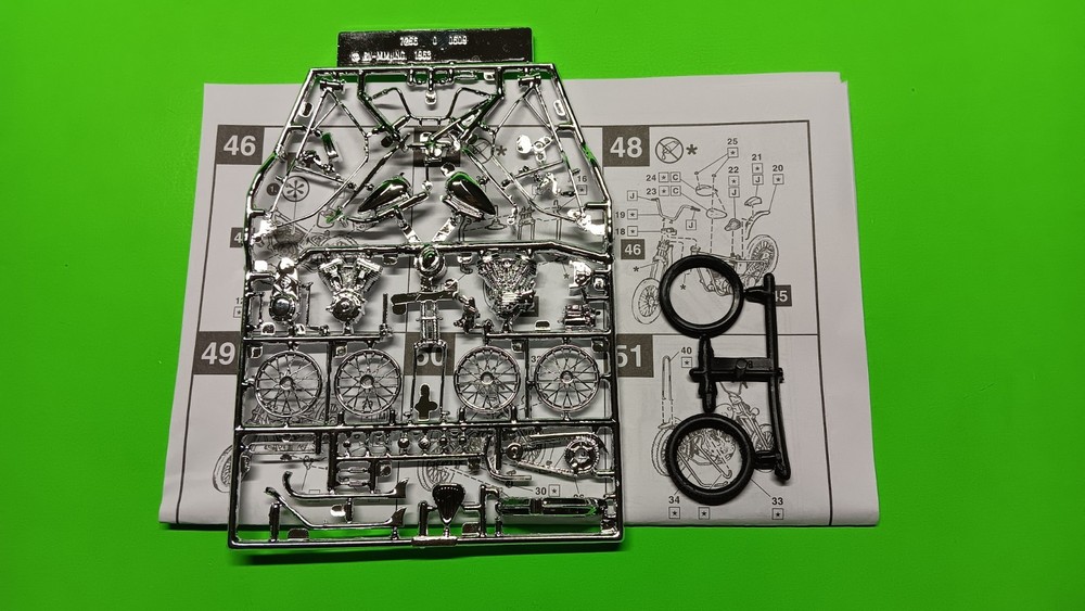Motorcycle Bike California Street Chopper 1/25 Chrome Custom 29 Ford Model A