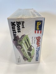Revell Snap Together Ford Boss Mustang H-1132 **FACTORY SEALED** Box Damage