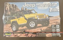 Revell 1:25 Jeep Wrangler Rubicon Plastic Model Kit 85-4501 Factory Sealed