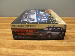 Aoshima NISSAN Terrano 4 Door V6 – 3000 R3 1:24 Scale Urban Custom Model Kit NOS