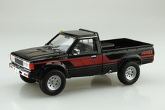 Aoshima 1/24 Scale Model Car Kit Nissan 720 Datsun Truck Lift-up Custom ’82