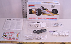 MONOGRAM INDY CAR SERIES MAC TOOL RACE CAR MODEL KIT 1:24 2930
