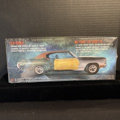 AMT 1592 SUPERNATURAL 1972 CHEVELLE SS MODEL KIT-NIB-1/25 SCALE