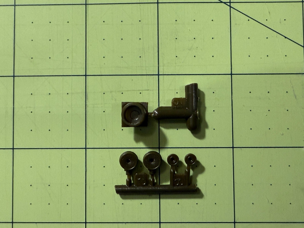 Nichimo R-3502 British Army Tank “Chieftain” Kitbash Parts Lights