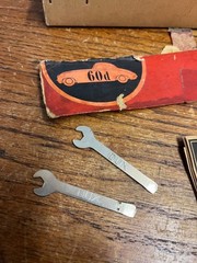RARE Vintage 1940s AUTO DUX 60D Model Assembly German Box Parts – As-Is