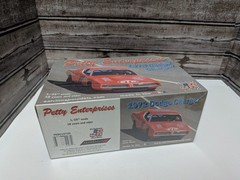 Salvinos Jr Petty Enterprises 1972 Dodge Charger Nascar Model Kit Sealed