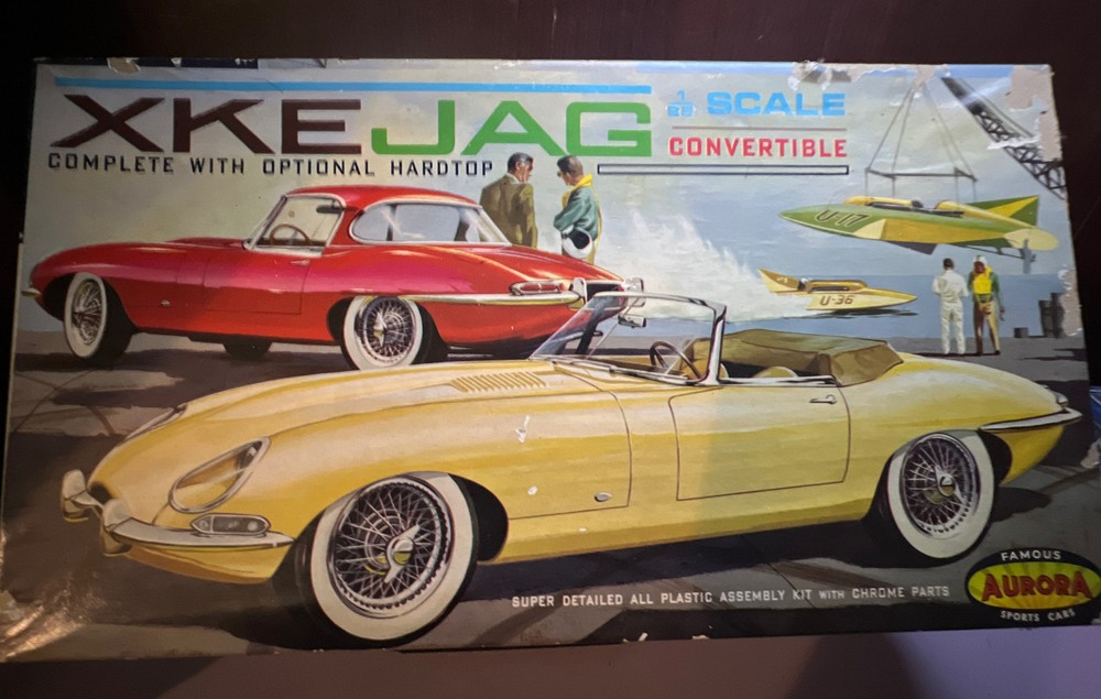 XKE Jag Convertible Aurora 1:25 Model Kit # 567-200