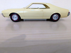 *RARE COLOR! *ORIGINAL VINTAGE 1968 AMC JAVELIN SST PROMO MODEL CAR *SUPER C@@L!