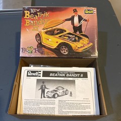 REVELL THE BEATNIK BANDIT II ED BIG DADDY ROTH 85-7618 Factory Sealed Parts