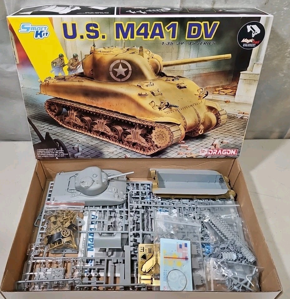Dragon 1/35 Scale U.S. M4A1 DV Tank Model Kit #6618 COMPLETE IN BOX!!