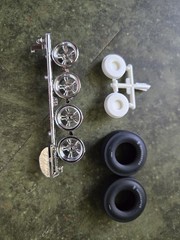 AMT ’63 CORVETTE STINGRAY Model Parts Slicks & custom Wheels AMT86 1/25 STK B42