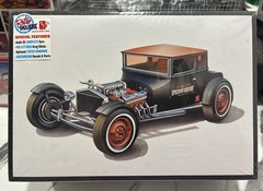 AMT 1925 Ford T Chopped Model Kit Retro Deluxe 1:25 Scale AMT1167 NIB Sealed