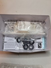 AMT 1965 Bonneville Sport Coupe 1/25 Model Kit AMT1260/12 3 In 1 Customizing
