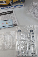 Revell 69 Camaro Yenko/SC 427 Coupe 1:25 Model Kit Open Box Extra Hood 85-2826