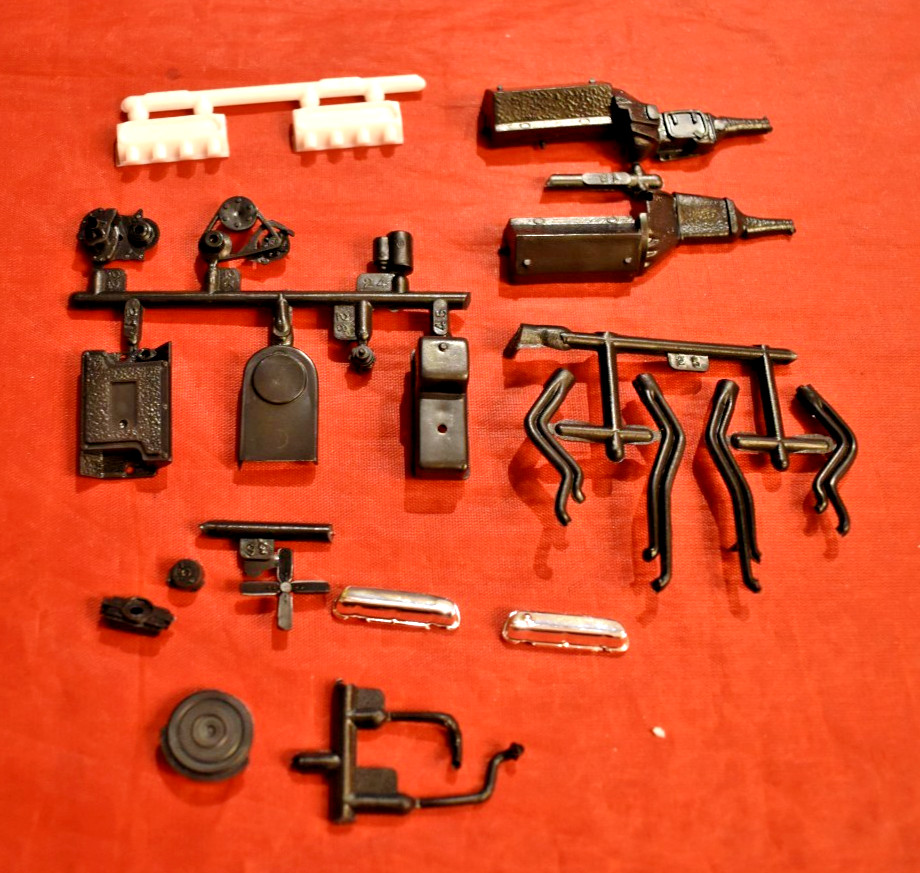 MPC 1972 Ford Torino Nascar 351 Race Engine 1/25
