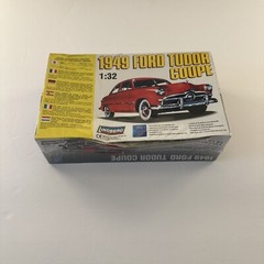 1949 Ford Tudor Coupe 1/32 Scale Model #72141 Lindberg sealed Package ￼￼