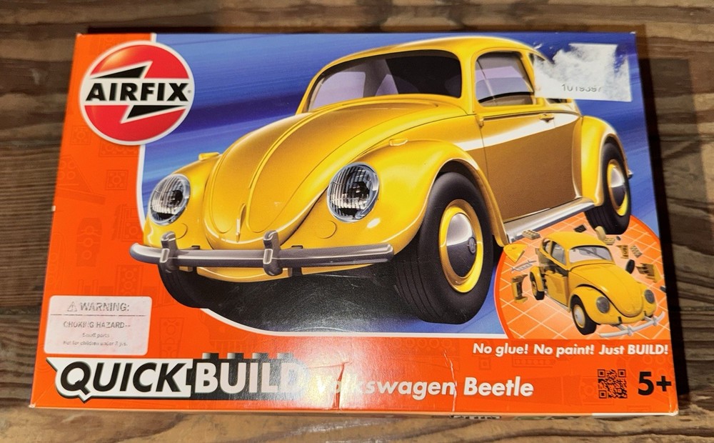 Airfix QUICK BUILD Volkswagen VW Beetle Snap Together Plastic Model Kit TV1
