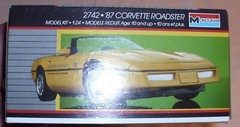MONOGRAM 87 CORVETTE INDY PACE CAR ROADSTER MODEL KIT 1:24 2742
