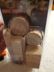 Grave Digger Monster Jam Wooden Truck Kit Lowes Build & Grow 2014 New Old Stock