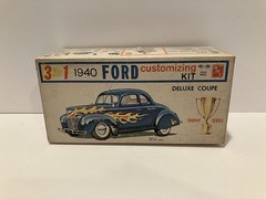 VINTAGE AMT 3 in 1 1940 FORD COUPE CUSTOMIZING MODEL KIT In BOX Extra Parts