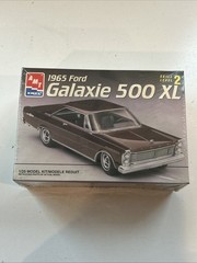 AMT Ertl 1965 Ford Galaxie 500 XL 1/25 Model Kit #6467 NEW SEALED Vintage