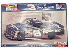 Revell Monogram 3 Goodwrench Chevy Race Truck Jay Sauter 1997 1:24 Model SEALED
