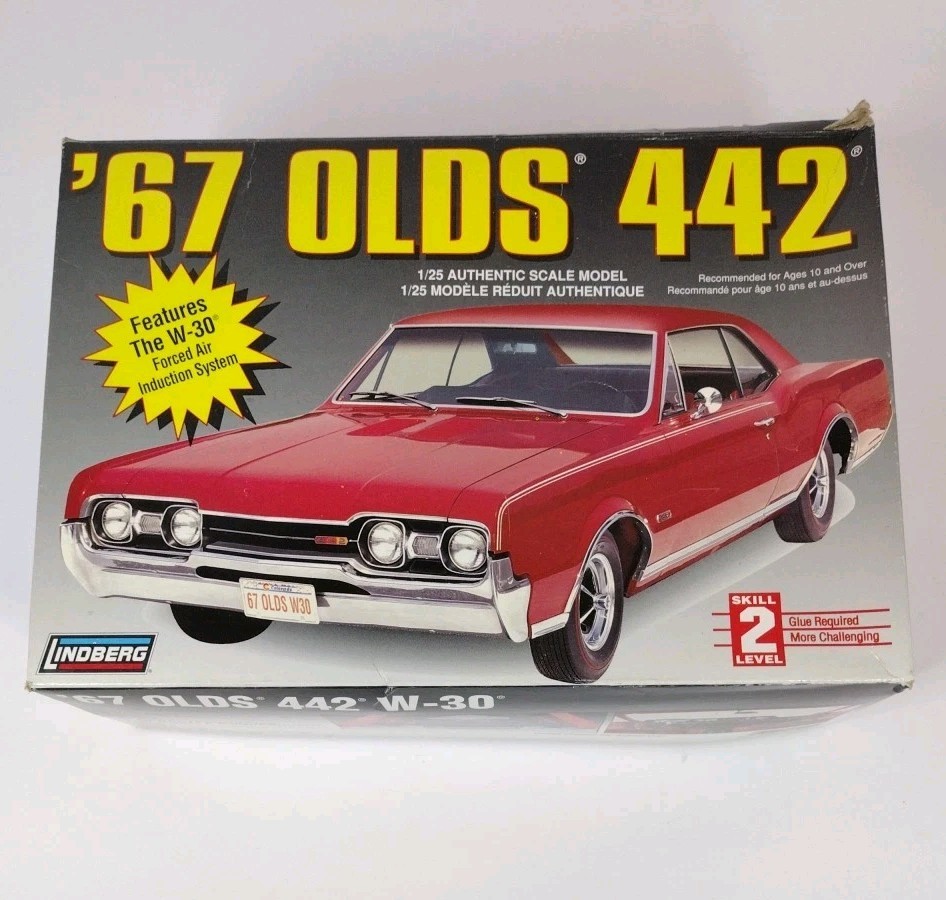1997 Lindberg 1967 Olds 442 W-30 1/25 Model Kit #72171 Open Box