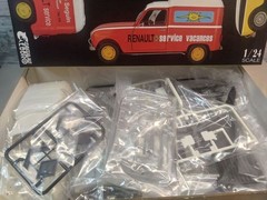 Ebro 1/24 Renault 4 Fulgonet Service Car Unassembled