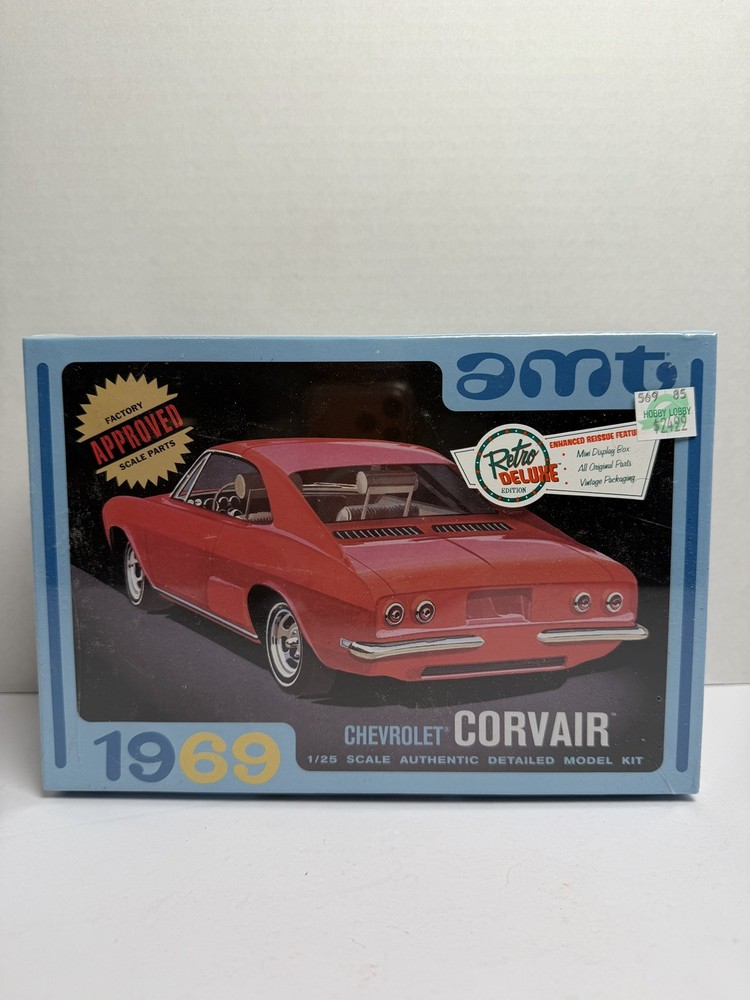 AMT 1969 Chevrolet Corvair Chevy Retro Deluxe 1/25 Kit # 849