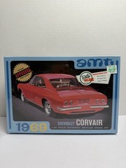 AMT 1969 Chevrolet Corvair Chevy Retro Deluxe 1/25 Kit # 849
