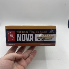 AMT 1963 Chevy II Nova Station Wagon Craftsman AMT1202 1/25 Scale New Sealed