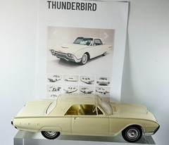 1962 FORD THUNDERBIRD T-BIRD 1/25 Dealer Promo+BONUS EmbeddedChampion Spark plug