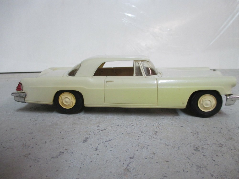 1956 A.M.T. FRICTION WHITE LINCOLN CONTINENTAL PROMO CAR